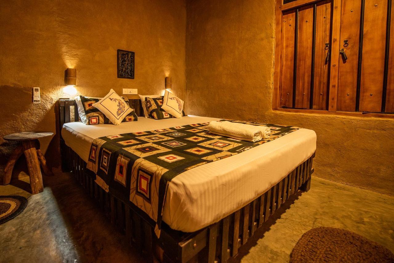 Private Organic House Bed & Breakfast Udawalawe Bagian luar foto