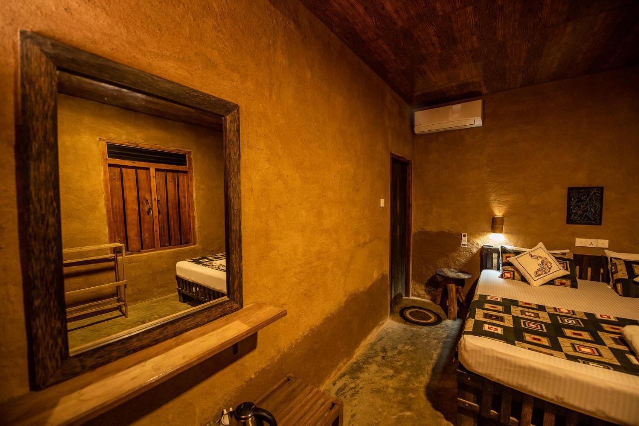 Private Organic House Bed & Breakfast Udawalawe Bagian luar foto