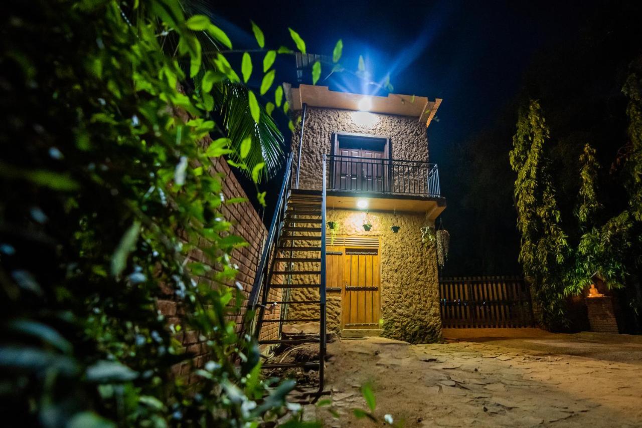 Private Organic House Bed & Breakfast Udawalawe Bagian luar foto