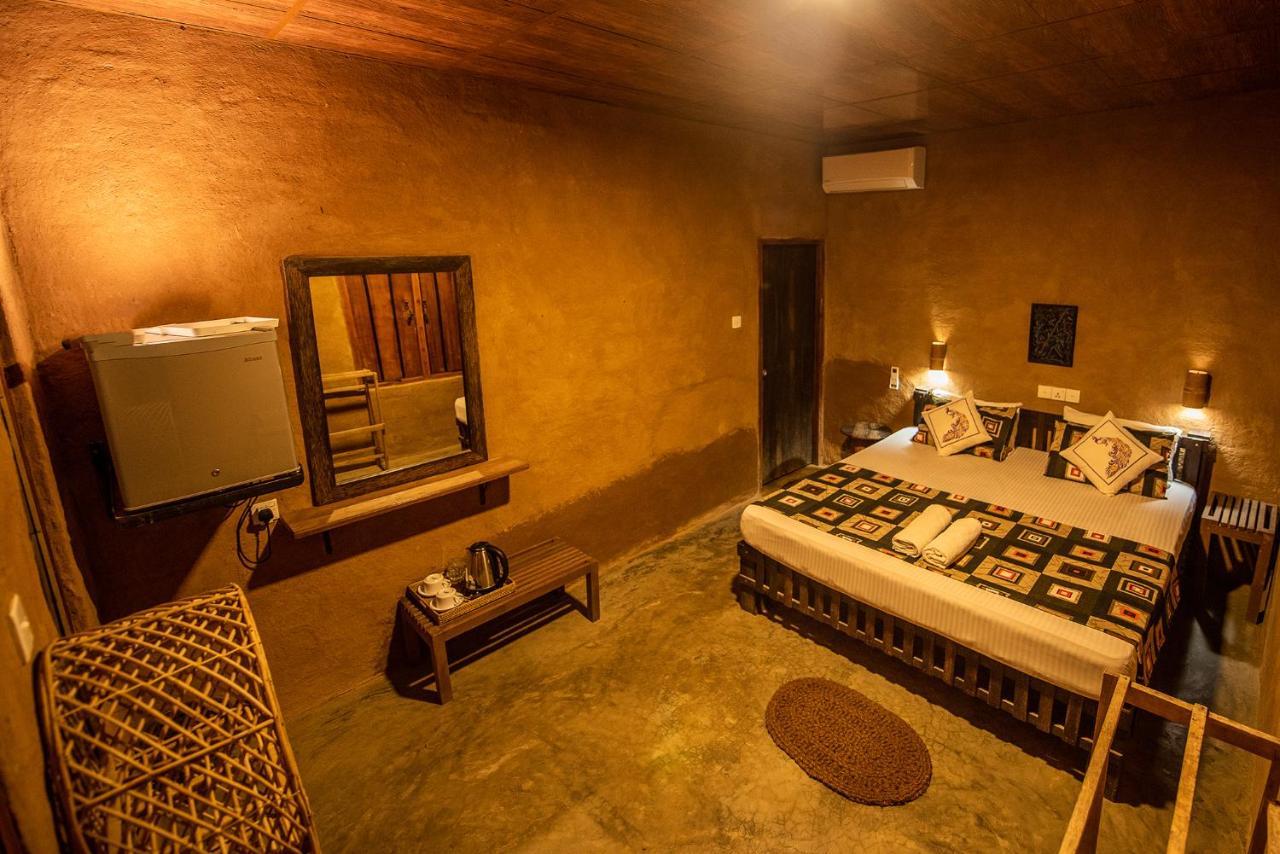 Private Organic House Bed & Breakfast Udawalawe Bagian luar foto